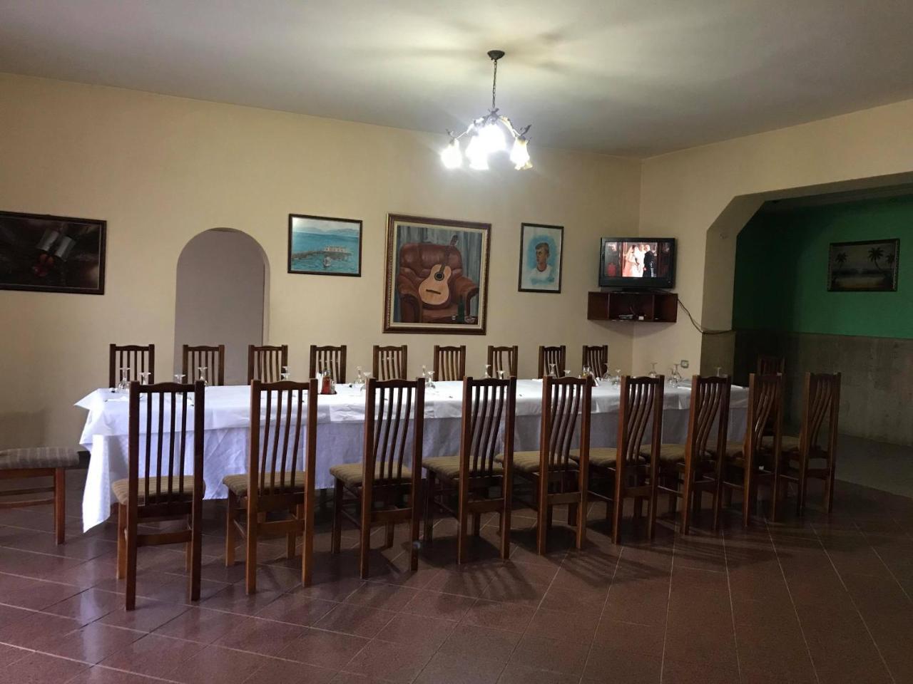 Hotel Belvedere Pogradec Buitenkant foto